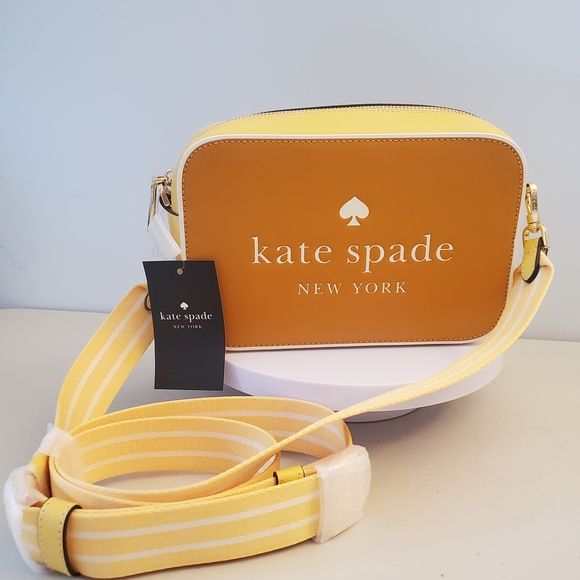 kate spade Handbags - Kate Spade Oh Snap Squash Blossom Bag. NWT.